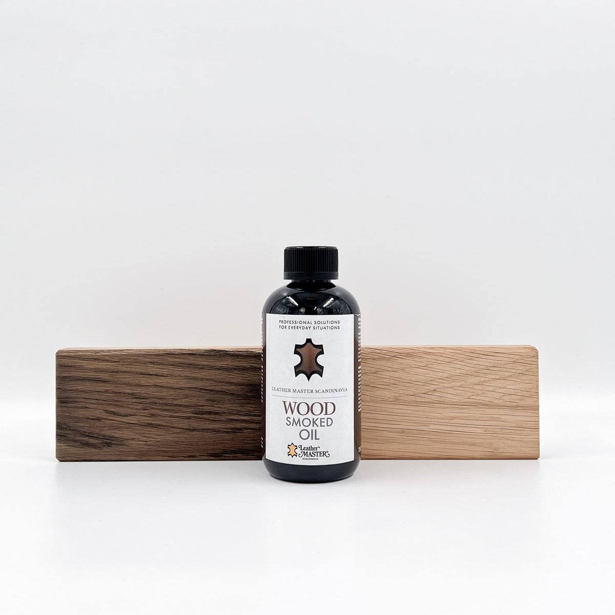 Färgprov Smoked Oil på trä